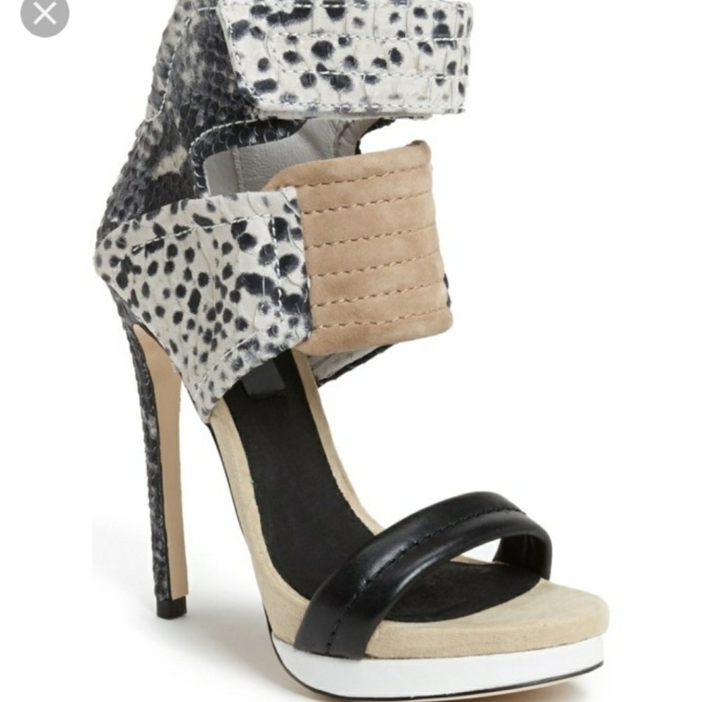 Brand new Mia Rocco heels